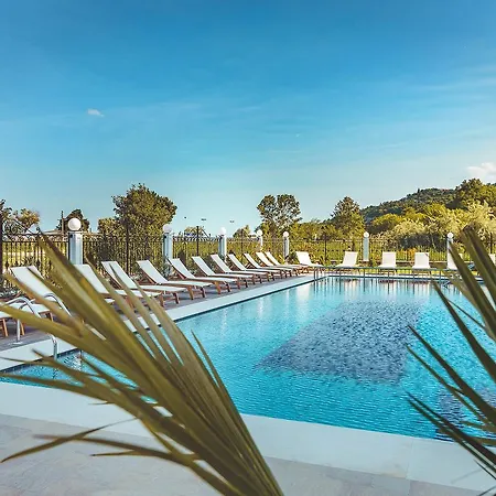 Hotell Sunny Castle 4*