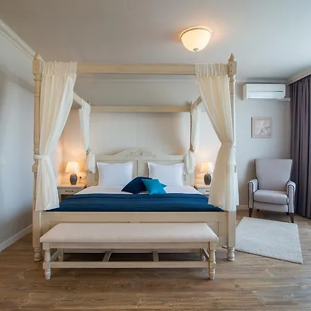 Sunny Castle Kranevo