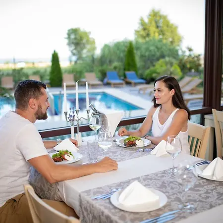 Hotell Sunny Castle 4*