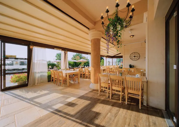 Sunny Castle Kranevo