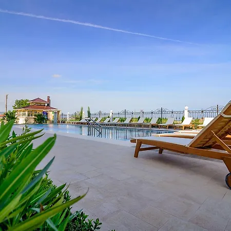 فندق Sunny Castle كرانيفو