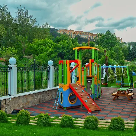 Отель Sunny Castle 4*